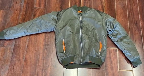 BOMBER JACKET (OLIVE)