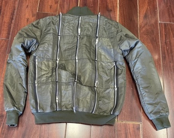 BOMBER JACKET (OLIVE)